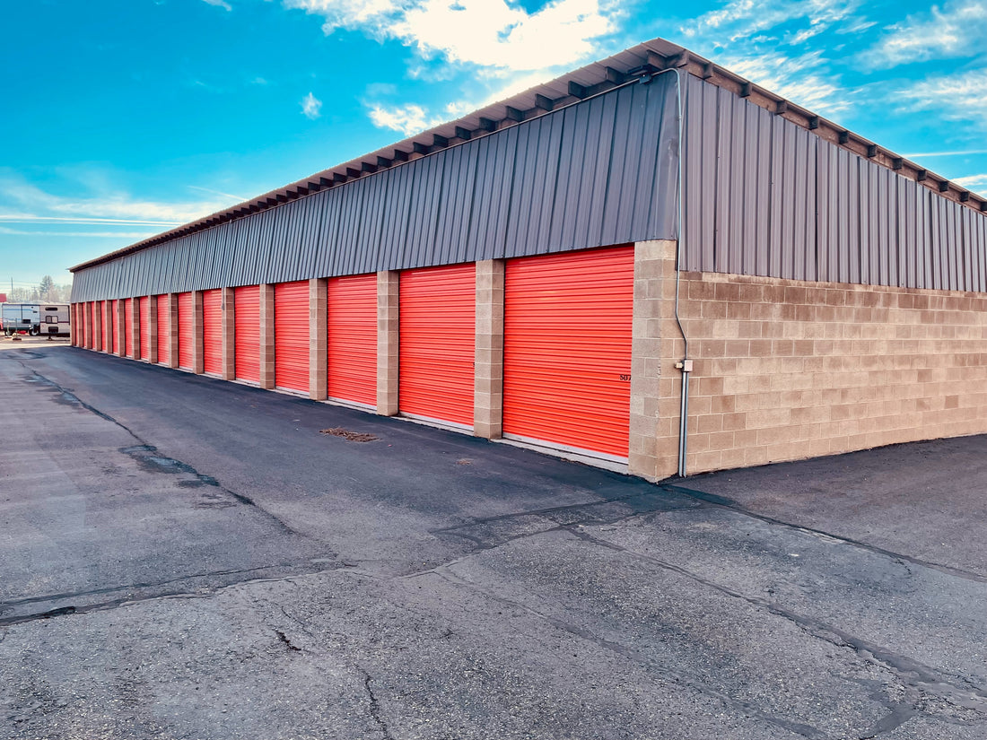 Tips for Choosing Right Storage Facility and Protecting Your Items: